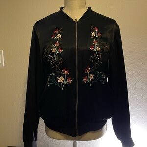 Harlowe & Graham silk embroidered jacket.